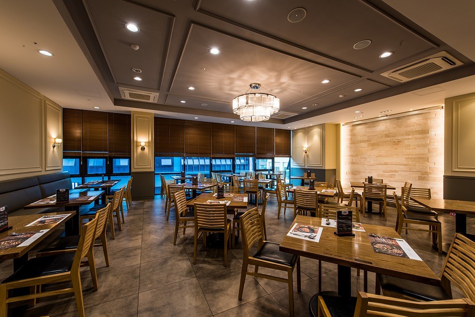 Add More Glamour to Your Restaurant with the Right Lighting Fixtures! 